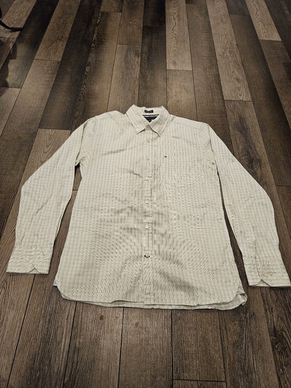Tommy Hilfiger Men's Button-Up Dress Shirt